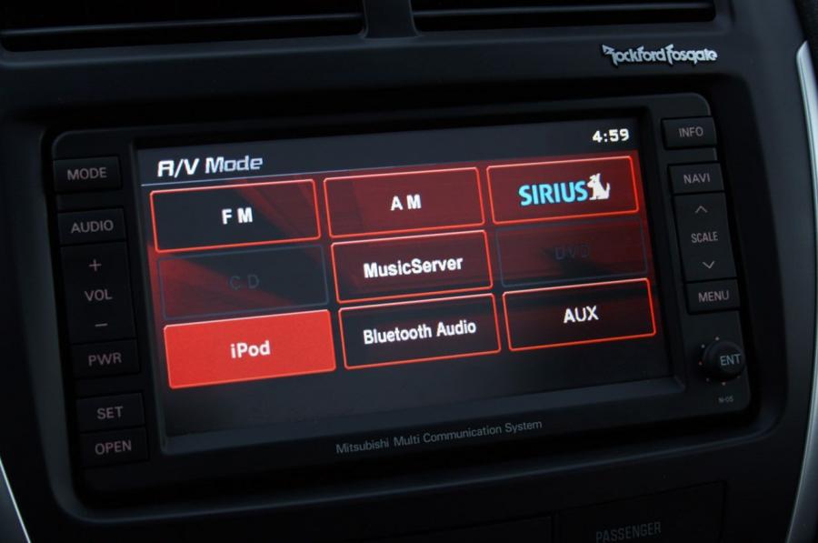 Mitsubishi Outlander Sport SE AWC 2011 года  (фото 22 из 48)
